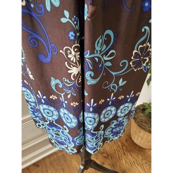 Hypnotized Floral Long Sleeve V-Neck Dress - Picture 4 of 10